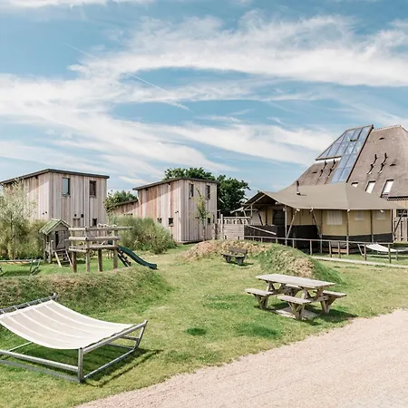 Near Dunes & Luxusní stan