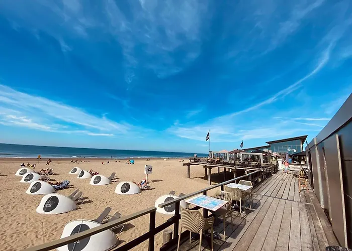 Роскошный шатер Near Dunes & *