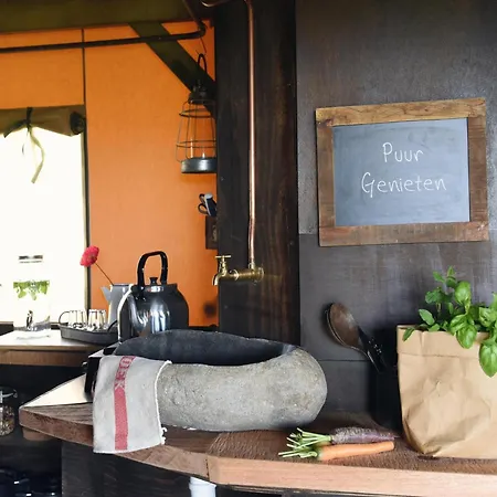 Luxe tent Near Dunes & *